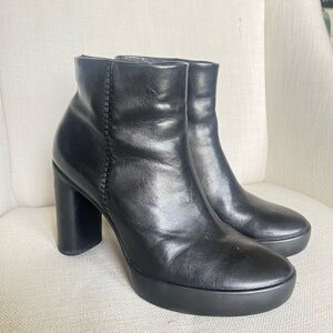 ECCO Shape Sculpted Motion 55 Booties 40 9